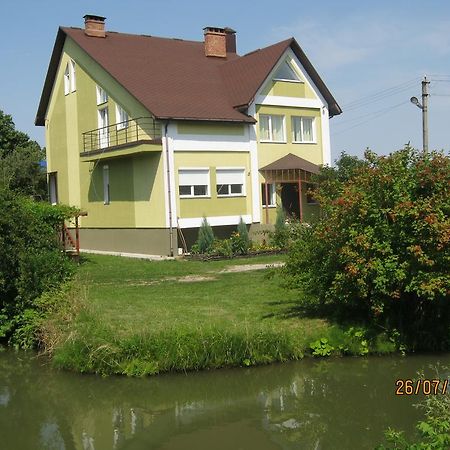 Hostel Geo Gomel Extérieur photo